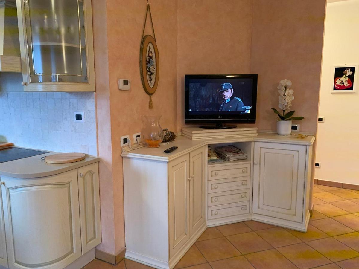 Il Nido Di Giusy Apartment Ossuccio Екстериор снимка