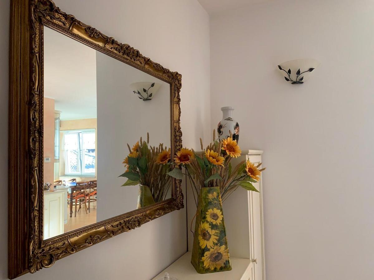Il Nido Di Giusy Apartment Ossuccio Екстериор снимка
