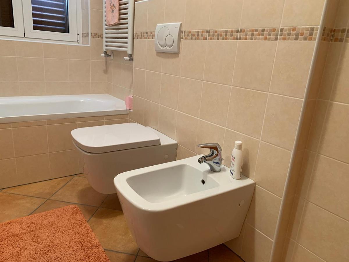 Il Nido Di Giusy Apartment Ossuccio Екстериор снимка