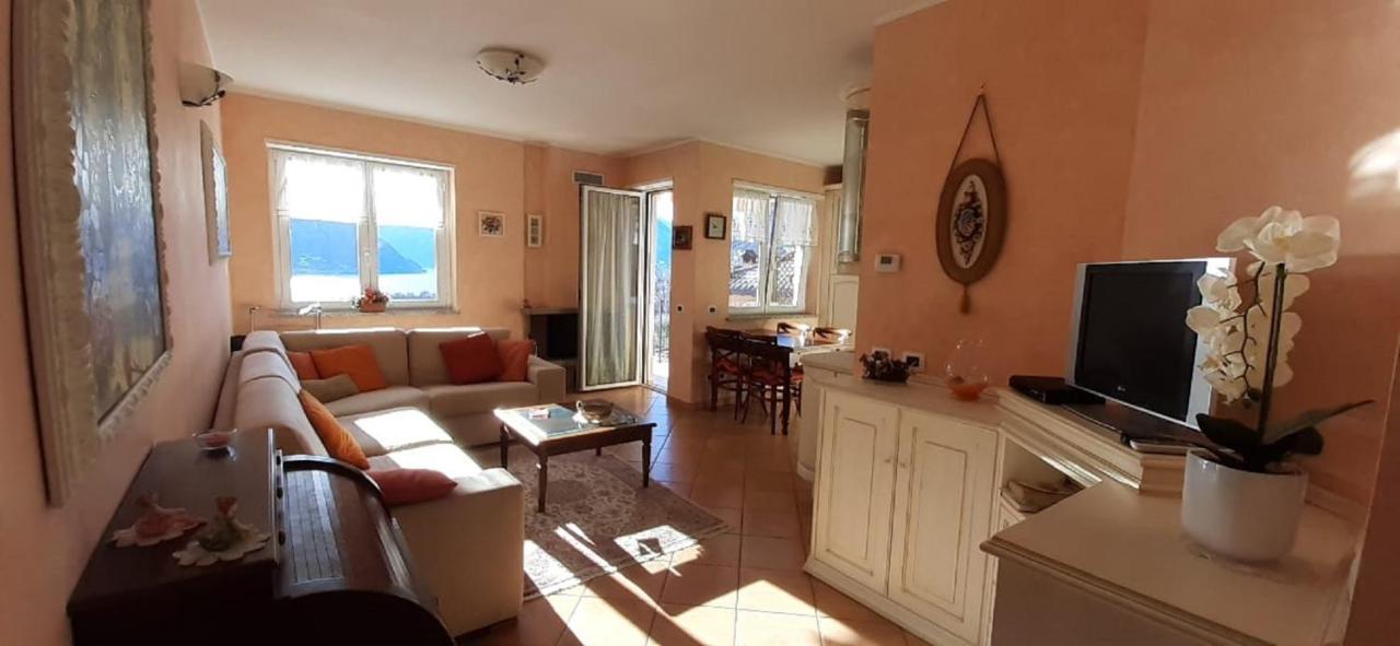 Il Nido Di Giusy Apartment Ossuccio Екстериор снимка