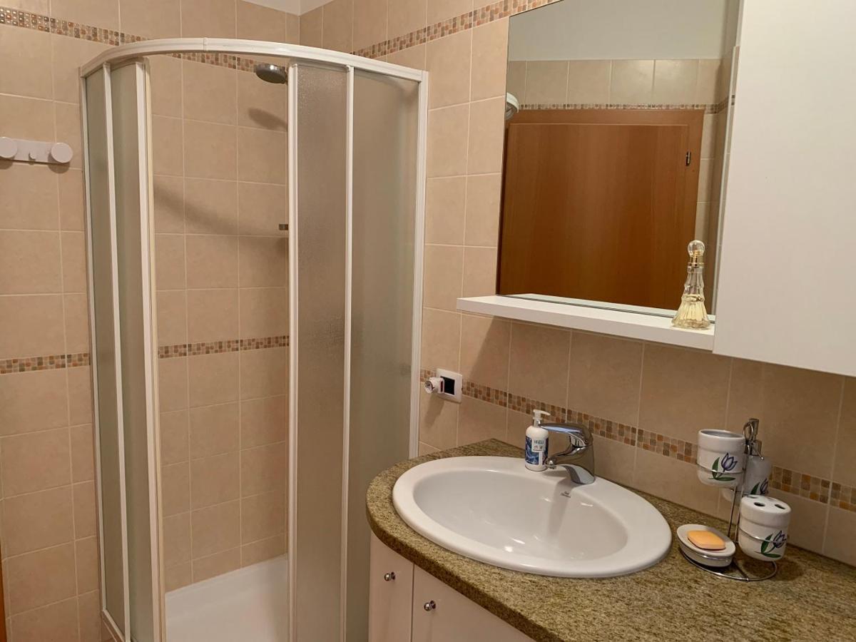 Il Nido Di Giusy Apartment Ossuccio Екстериор снимка
