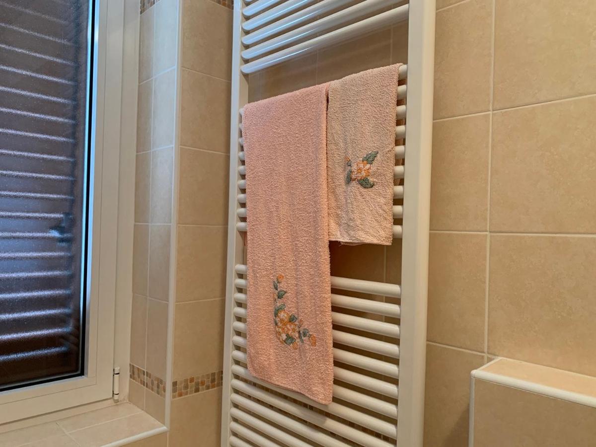 Il Nido Di Giusy Apartment Ossuccio Екстериор снимка